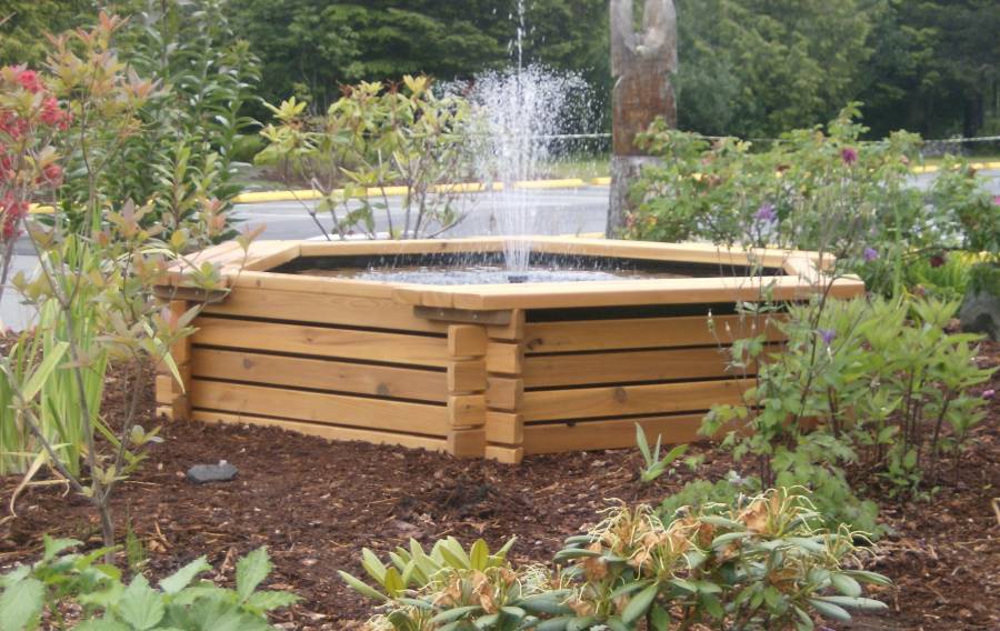 pond_in_front_o_1447768115_large pond_in_front_o_1447768115_large